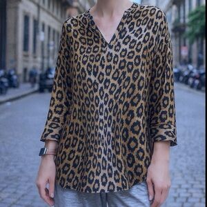 Banana Republic Black Brown Leopard Print Silky Blouse Size Medium
